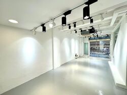 North Bridge Road (D7), Retail #547845691